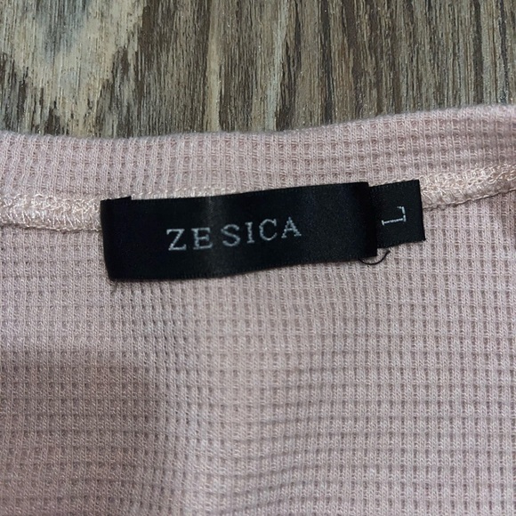 Women’s Zesica Waffle Knit Shorts & Short Sleeve Lounge Set - Picture 3 of 4